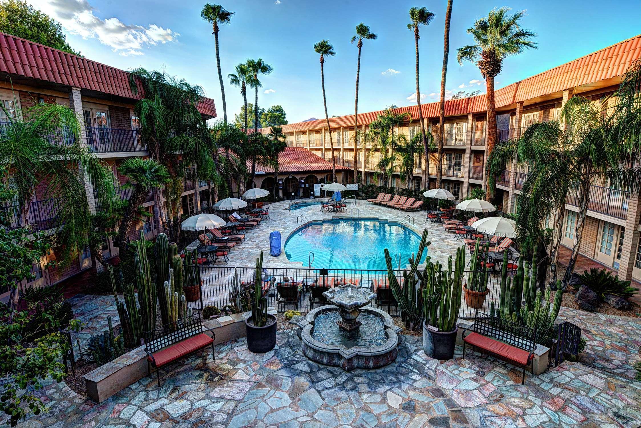 Doubletree Suites By Hilton Tucson-Williams Center Exterior photo