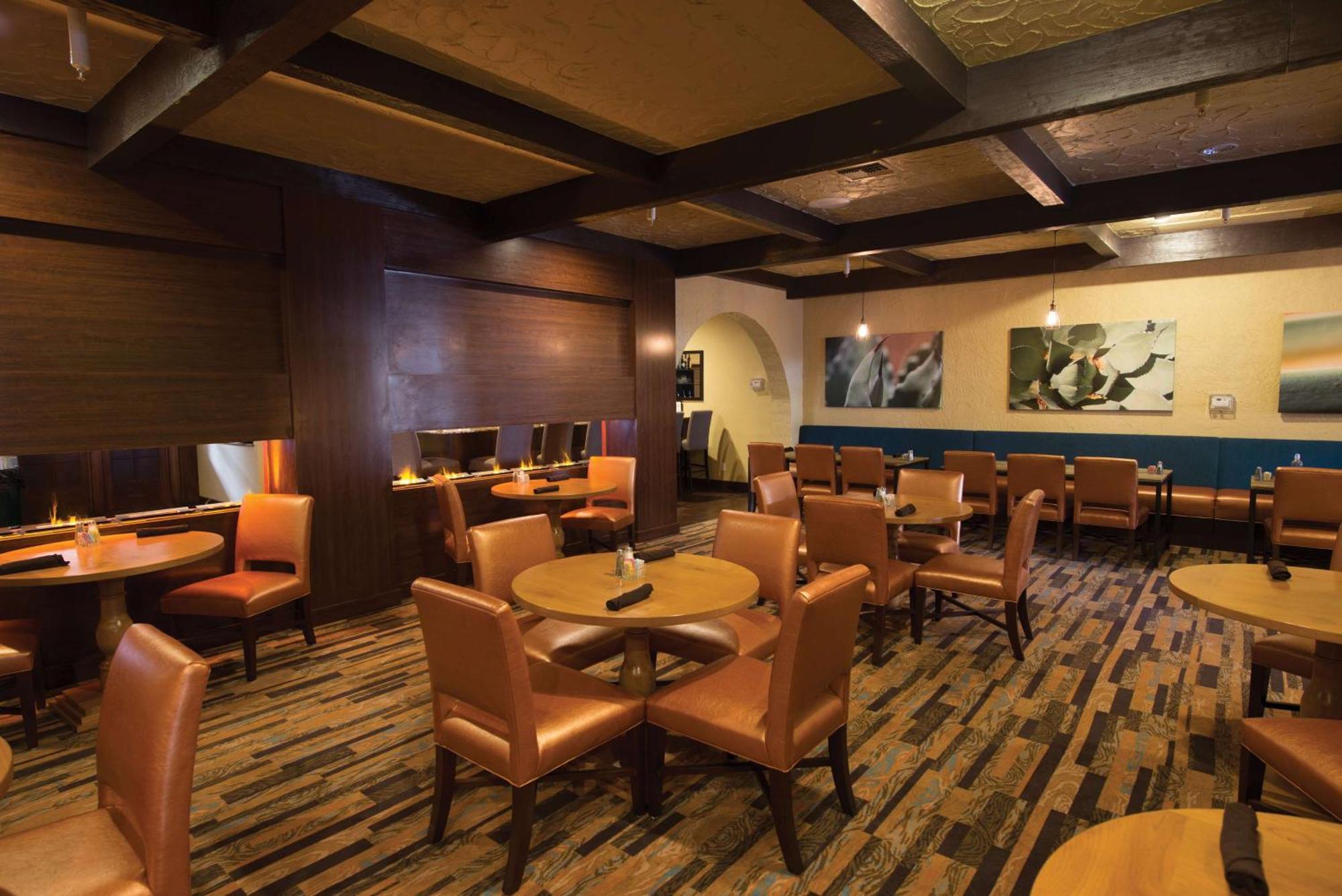 Doubletree Suites By Hilton Tucson-Williams Center Exterior photo