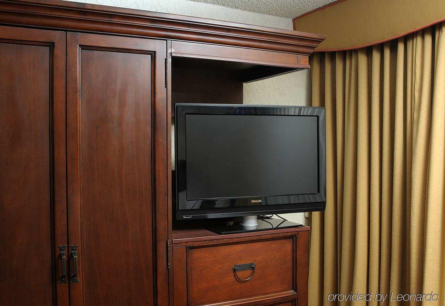 Doubletree Suites By Hilton Tucson-Williams Center Room photo